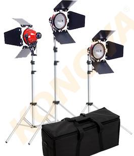 3 Red head broadcast lighting kit